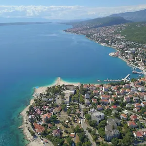 Hotel Paviljoni Slaven, Selce